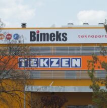 Illuminated & Unlit Sign